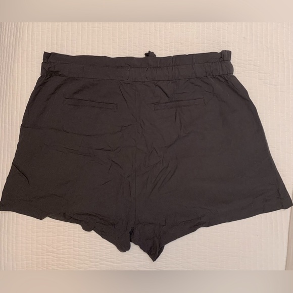 Lou & Grey shorts NWT - Picture 2 of 6